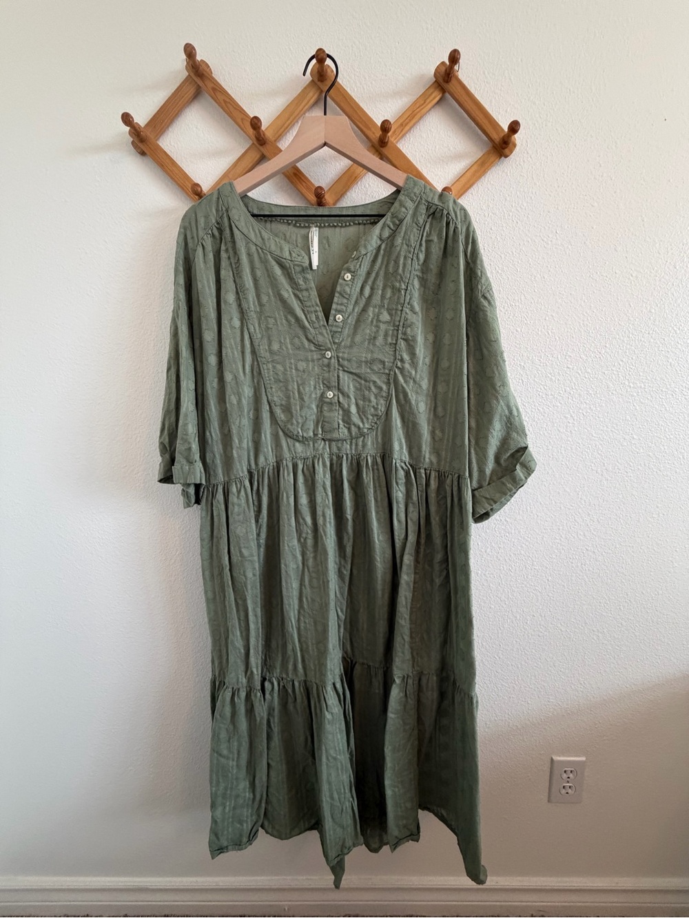 Anthropologie Fern Tiered Sage Green Textured Midi Dress 1X Boho Cottagecore